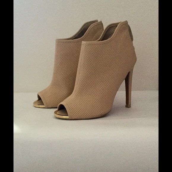 Qupid Shoes - Open toe booties