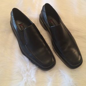 Great Pair of Men's Black Ecco Shoes