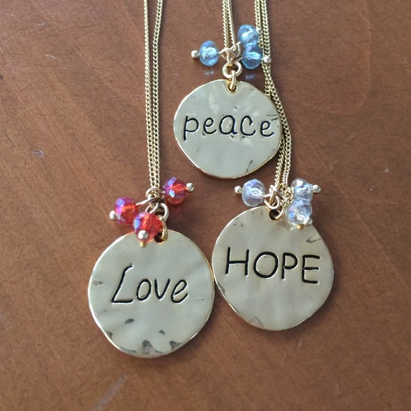 TRADE HOLD ... nthropologie layering necklace