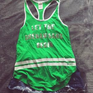 ☘️St. Patrick's day VS Pink tank☘️