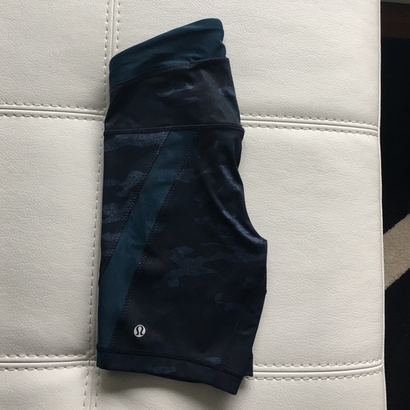 Lululemon short
