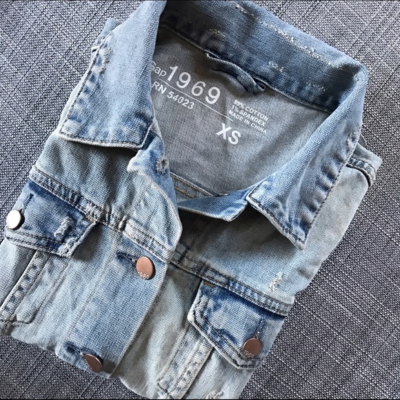 GAP Jackets & Blazers - Gap denim jacket
