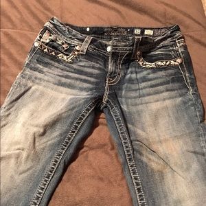 Size 31 MISS ME EASY STRETCH CROPPED JEAN