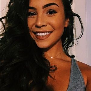 Meet your Posher, Christina