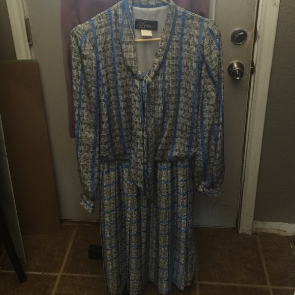 $5! 🚫Must Bundle (3) $5 items to get deal!🚫VTG! Blue Plaid Dress! - Picture 1 of 2