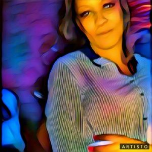 Meet your Posher, Kendra