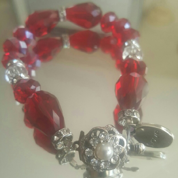 Valentine Beauty #4 - Picture 2 of 3