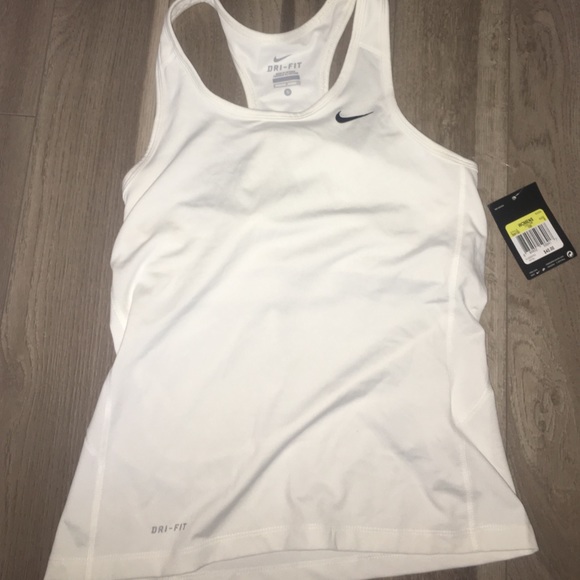 NWT Nike DriFit Tank with Built in Bra • Small