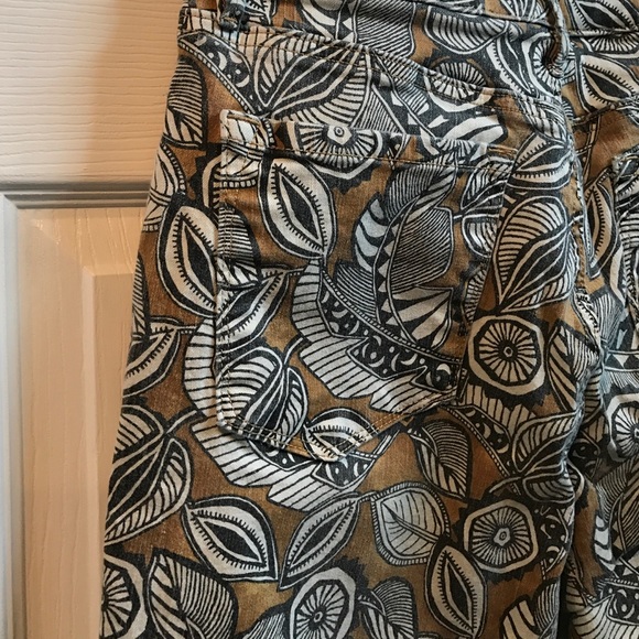 Tribal print stretch skinny jeans