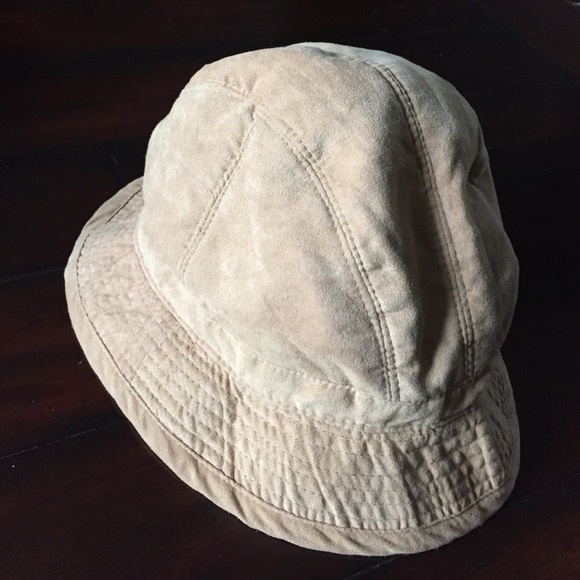 Woman's hat - Picture 2 of 2