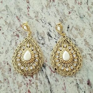 New gold, cream,faux crystal earrings