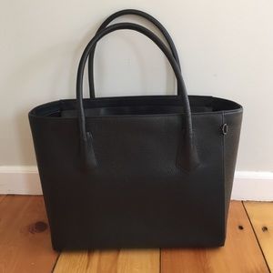 Dange Dover 15" Stingray Onyx Tote