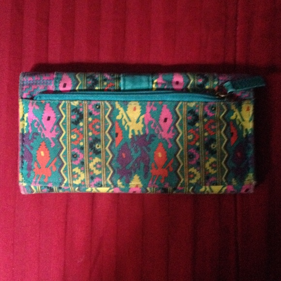 Aztec Tri-fold Wallet - Picture 4 of 4