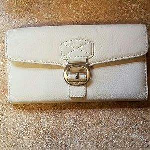 Cream Michael kors wallet