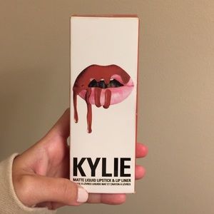 Kylie Lip Kit in Pumpkin