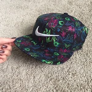 nike floral snapback