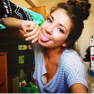 Meet your Posher, Elizabeth