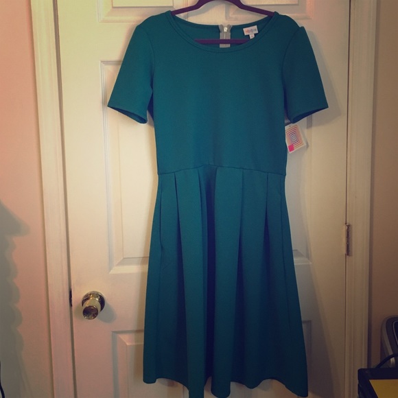 Lularoe Teal Amelia