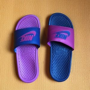 Rare Mismatched Nike Slides