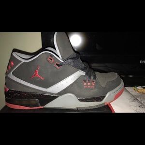 Black and res jordans