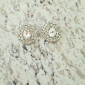 New round teardrop faux crystal earrings