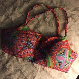 NWOT Swell Bikini Top