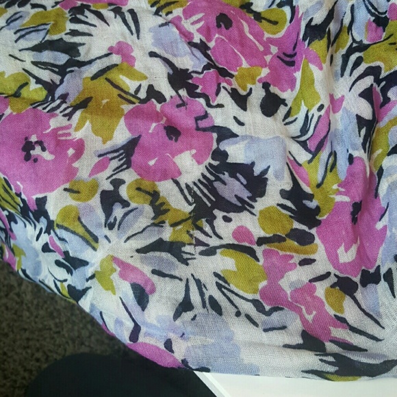 Spring Scarf - Picture 3 of 4