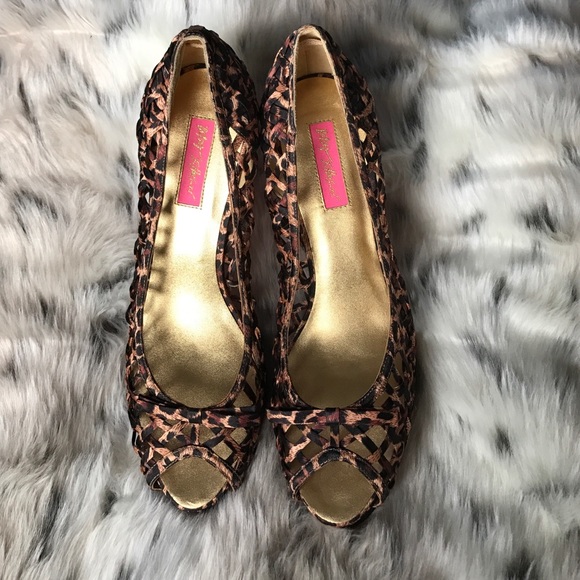 Betsey Johnson Leopard Pumps