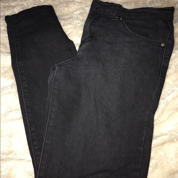 Solid black mid rise skinny jeans - Picture 2 of 4