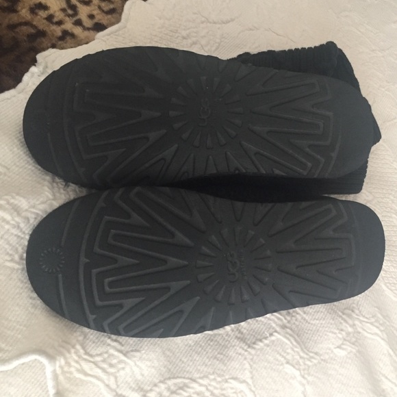 UGG Shin High Knit Boots - Picture 4 of 6