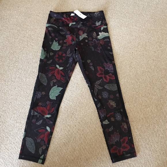 Lou & Grey athletic capri