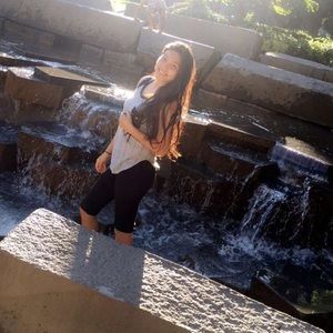 Meet your Posher, Odalis