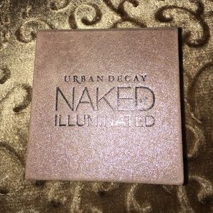 Urban decay highlighter in Aura
