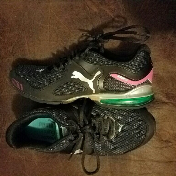 Women's Walking Puma Shoes