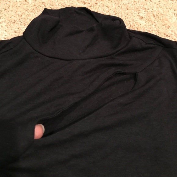 Crop top - Picture 2 of 2