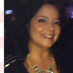 Meet your Posher, Deedee