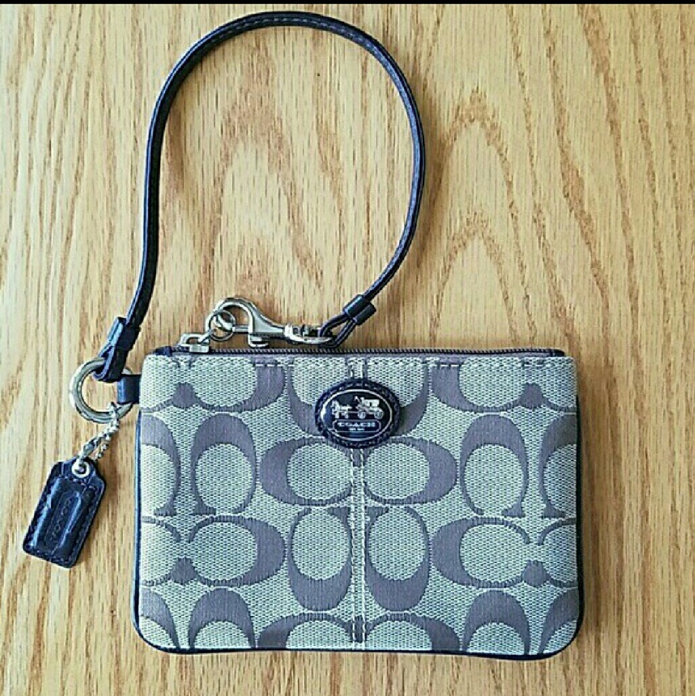 Authentic Coach Wristlet | NWOT