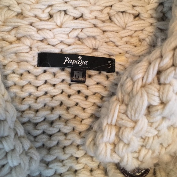 Cable knit vest with fur collar - Picture 2 of 3
