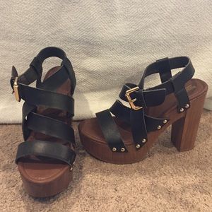 Mossimo black chunky wooden heels