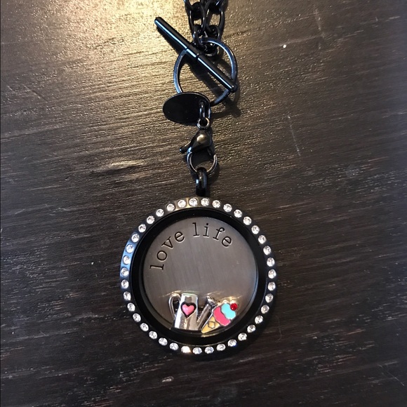 Origami Owl Cupid's Bow Charm - Picture 3 of 3