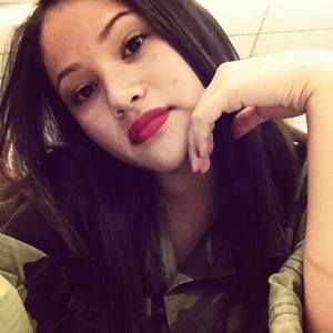 Meet your Posher, Elise