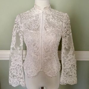 • Victor Costa White Lace Zippered Top •