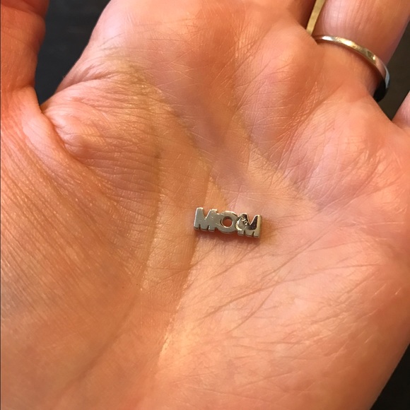 Origami Owl Pink "MOM" Charm - Picture 3 of 4