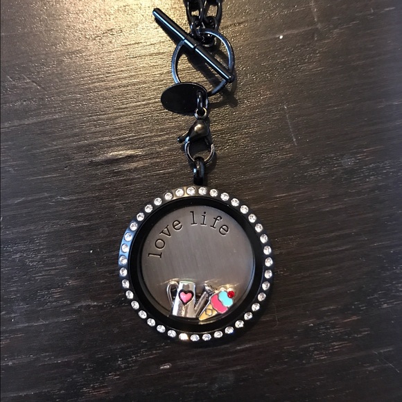 Origami Owl Pink "MOM" Charm - Picture 4 of 4