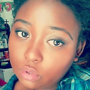 Meet your Posher, Aja