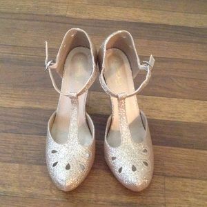 Modcloth Gold Shoes