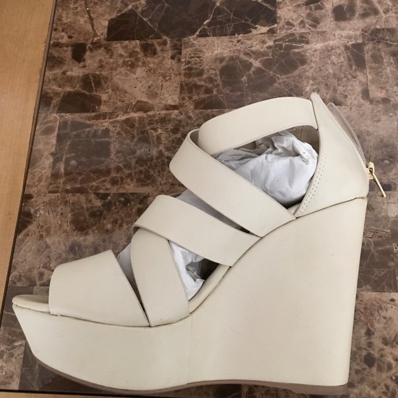 Sandals/wedges