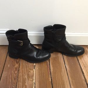 Short riding boots