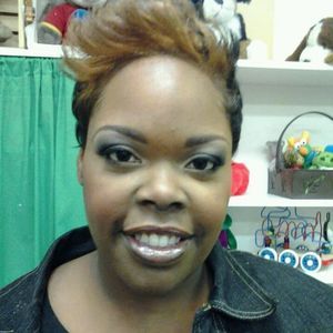 Meet your Posher, Tenisha