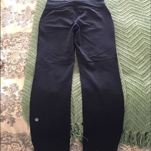 Navy skinny lululemon pants with pockets